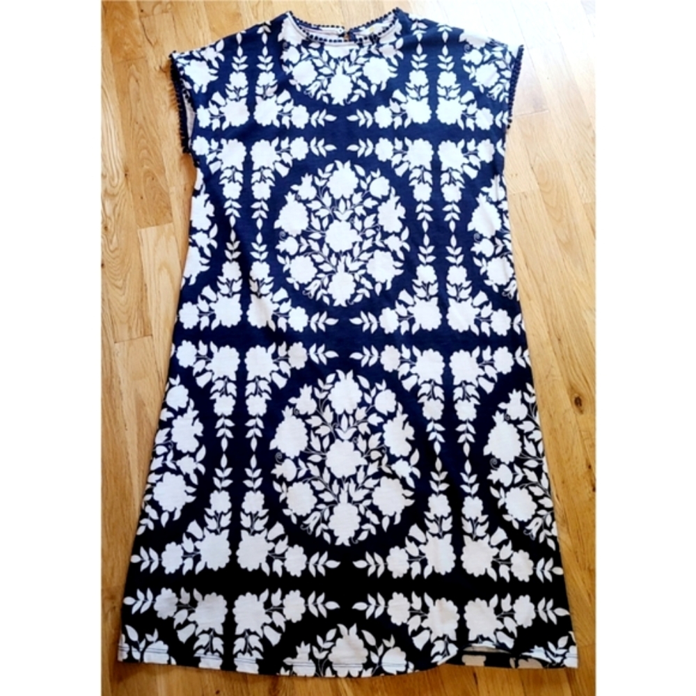 GUC Boden Navy and White Floral Mini Dress - Picture 7 of 12